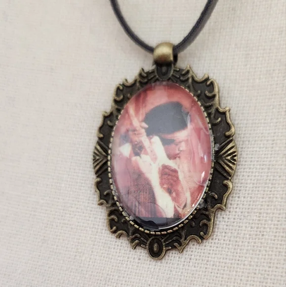 Hendrix pendant - Picture 3 of 5
